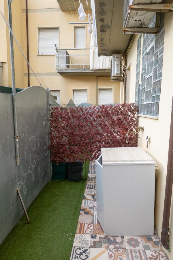 La Maga Mare & Parking Viareggio Zewnętrze zdjęcie